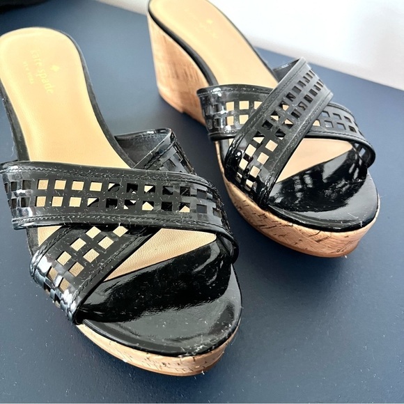 Kate Spade Tawny Black Patent Leather Natural Cork Peep Toe Wedge Sandals Size 9 - Picture 5 of 16